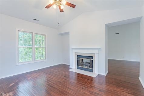 439 Eagle Trace Mayfield Heights OH 44124