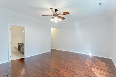 439 Eagle Trace Mayfield Heights OH 44124