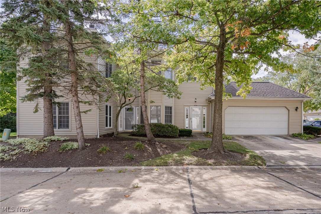 439 Eagle Trace Mayfield Heights OH 44124