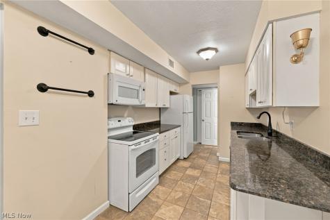 1910 King James Parkway Westlake OH 44145