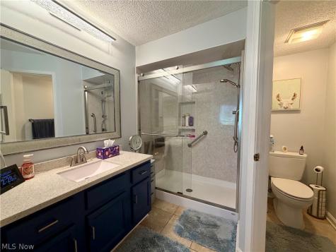 180 Fox Hollow Drive Mayfield Heights OH 44124