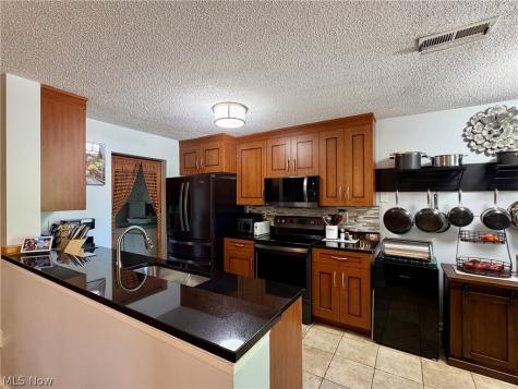 180 Fox Hollow Drive Mayfield Heights OH 44124