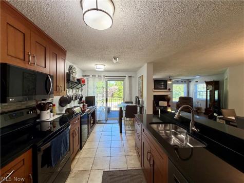 180 Fox Hollow Drive Mayfield Heights OH 44124