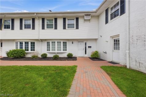 7 Meadowlawn Drive Mentor OH 44060
