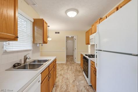 3517 E Prescott Circle Cuyahoga Falls OH 44223