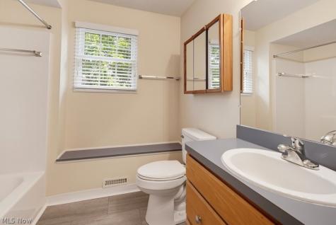 3517 E Prescott Circle Cuyahoga Falls OH 44223