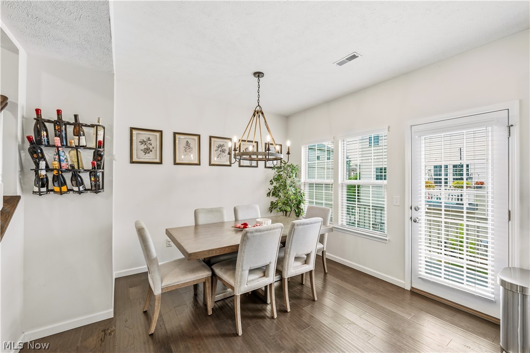 1388 Annette Court Lakewood OH 44107