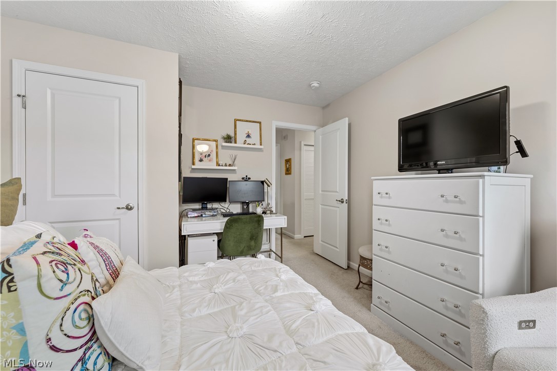 1388 Annette Court Lakewood OH 44107