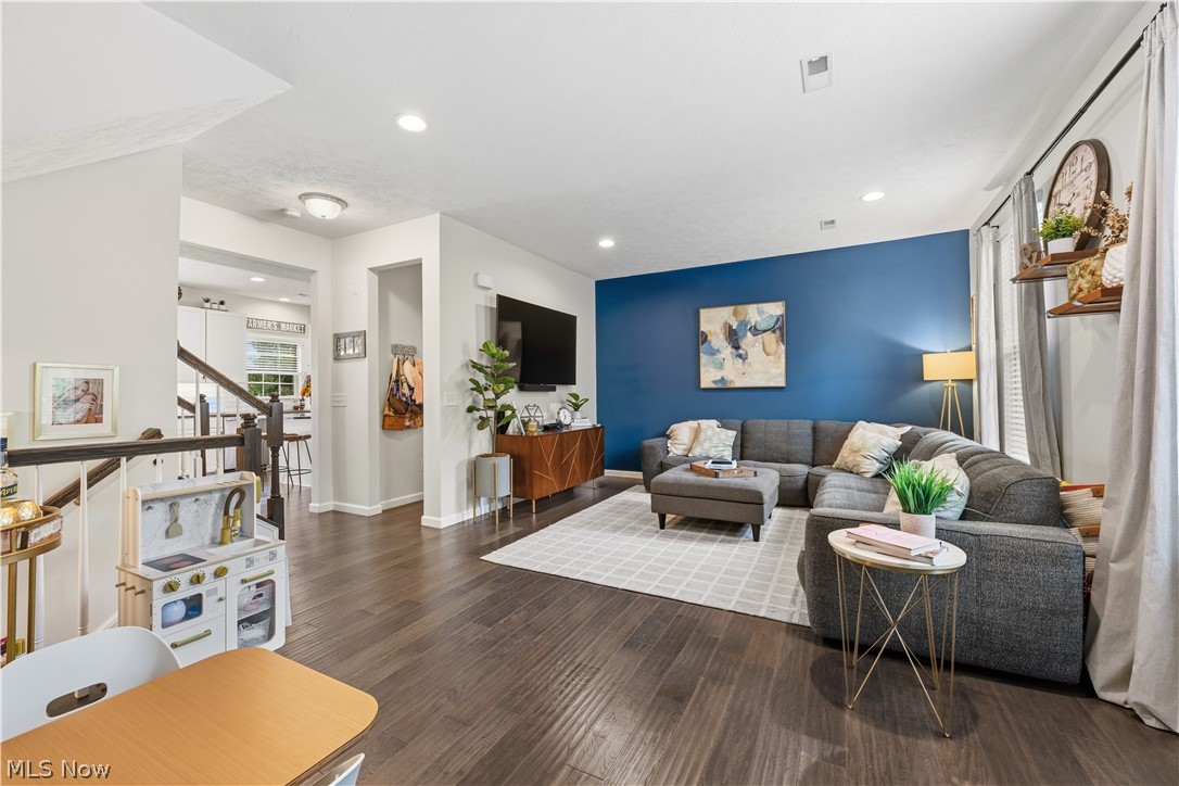 1388 Annette Court Lakewood OH 44107