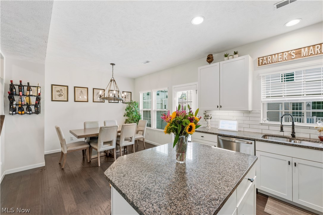 1388 Annette Court Lakewood OH 44107