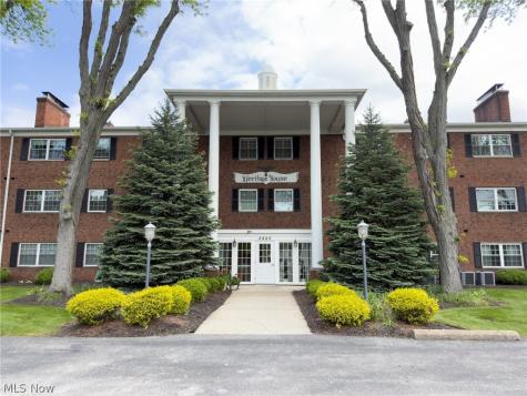 2885 Pease Drive Rocky River OH 44116