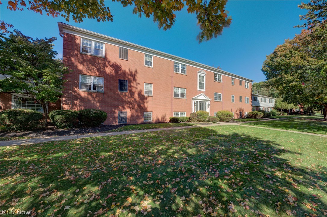 23492 David Drive North Olmsted OH 44070