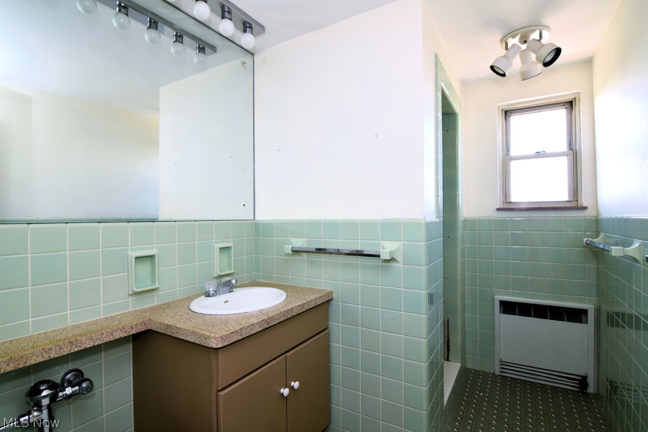 13800 Shaker Boulevard Cleveland OH 44120
