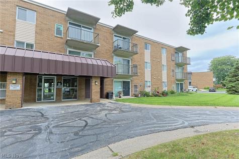 1315 S Lake Wilmer Drive Sandusky OH 44870