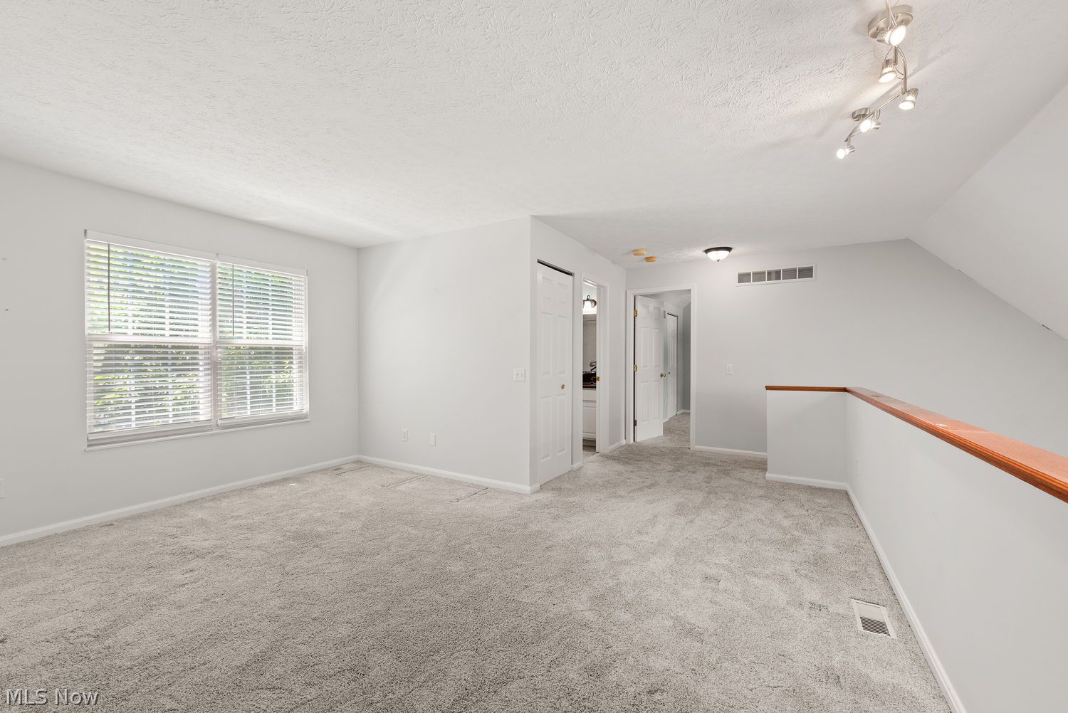 24519 Meadow Lane Olmsted Falls OH 44138