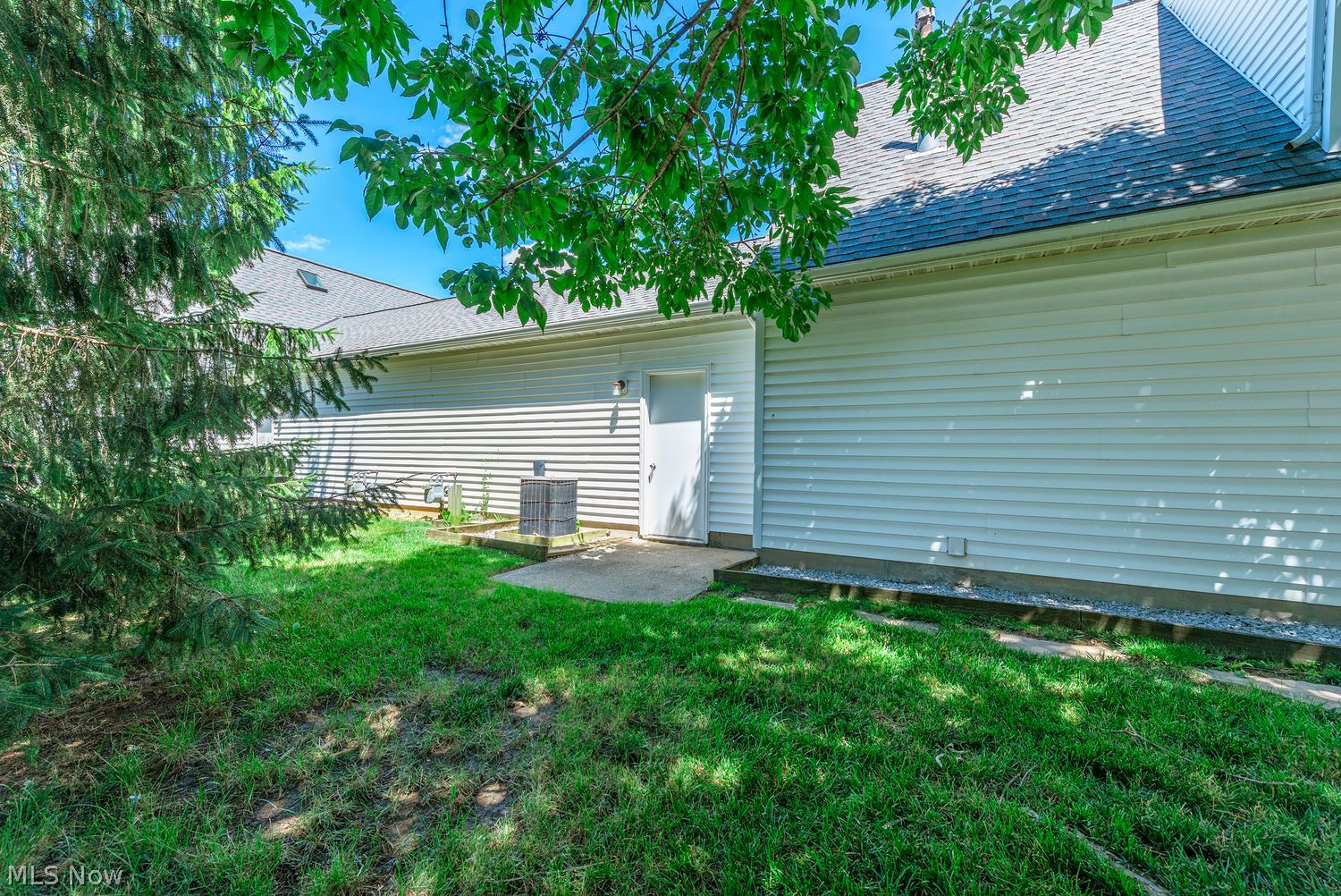 24519 Meadow Lane Olmsted Falls OH 44138