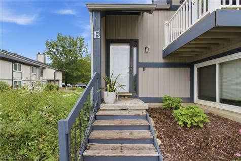 8982 Portage Pointe Drive Streetsboro OH 44241