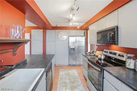 13900 Shaker Boulevard Cleveland OH 44120
