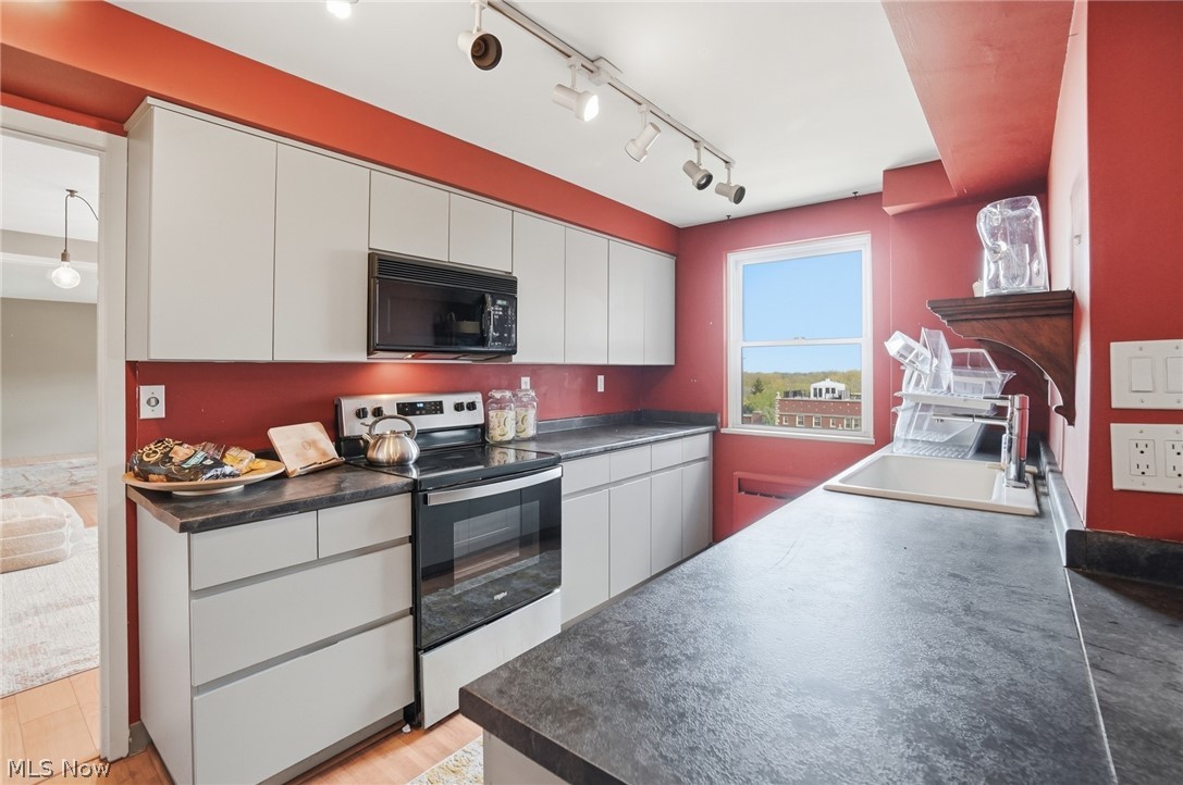 13900 Shaker Boulevard Cleveland OH 44120