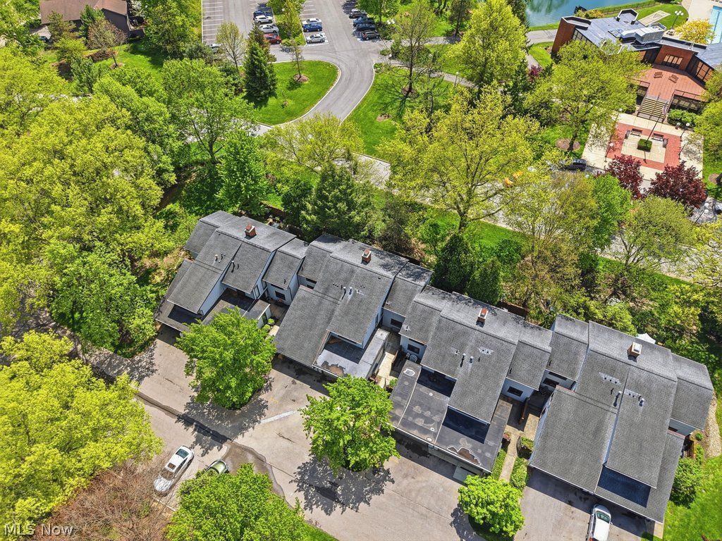 746 Spafford Oval Sagamore Hills OH 44067