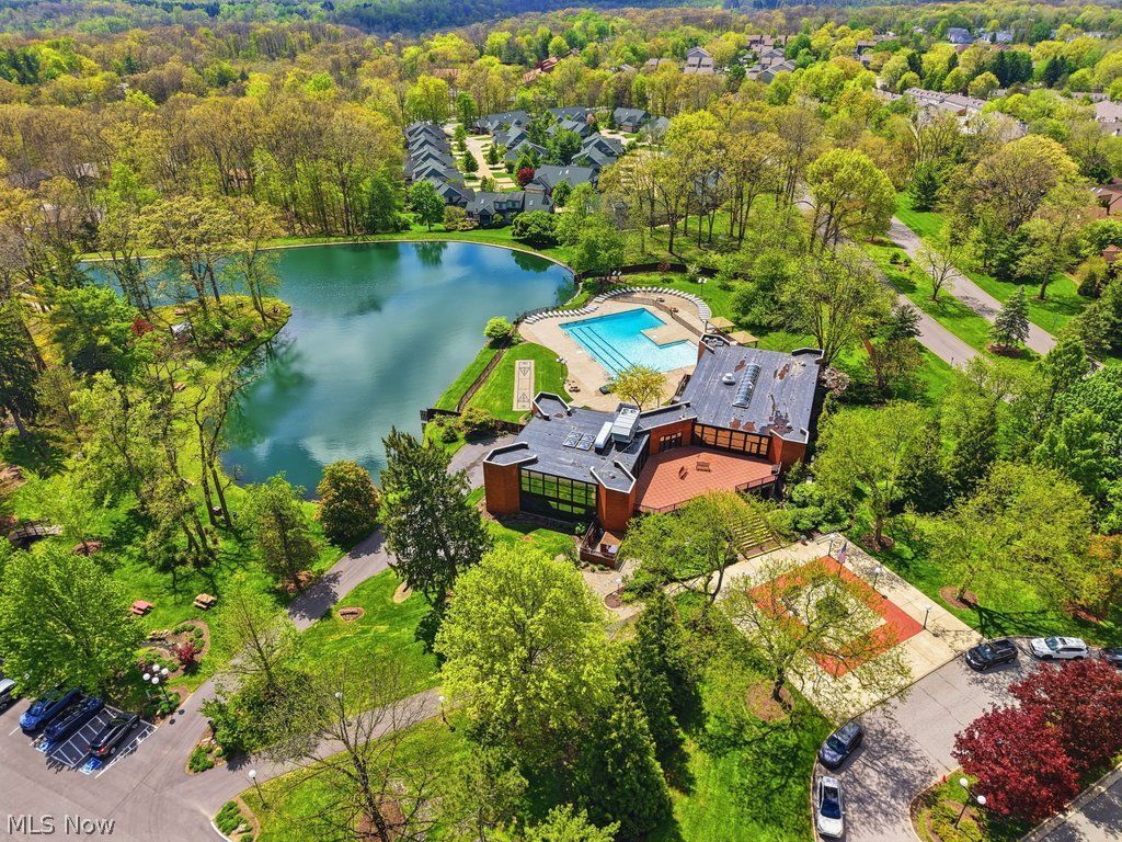 746 Spafford Oval Sagamore Hills OH 44067