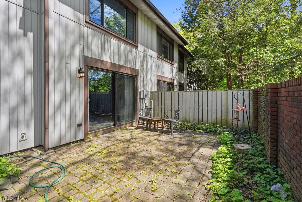746 Spafford Oval Sagamore Hills OH 44067