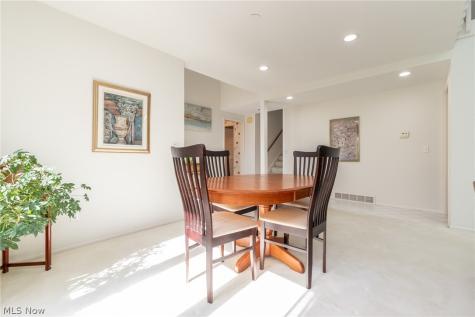 4 Chelsea Court Beachwood OH 44122