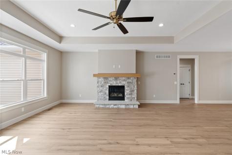 1119 Queen Anne Drive NW Massillon OH 44647