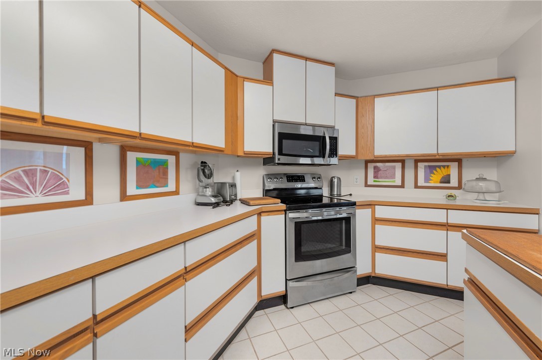 215 Grand Harbour Vermilion OH 44089