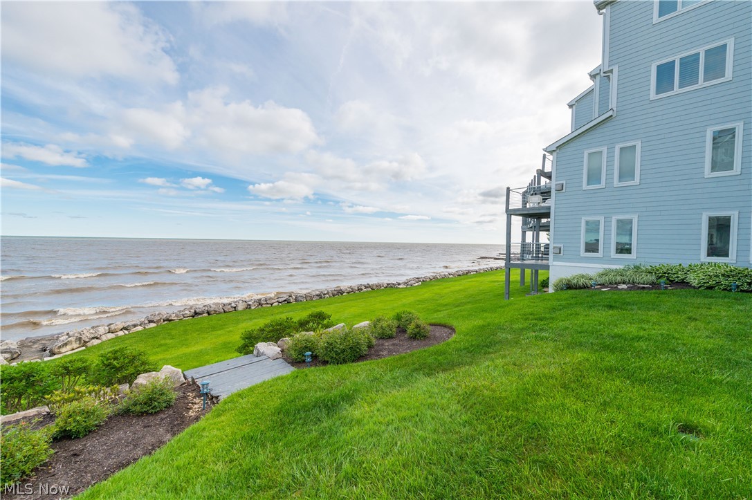 215 Grand Harbour Vermilion OH 44089