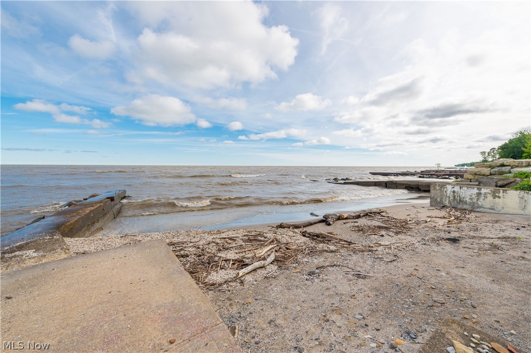 215 Grand Harbour Vermilion OH 44089