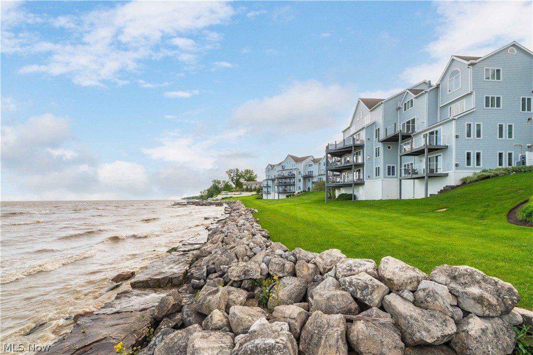 215 Grand Harbour Vermilion OH 44089