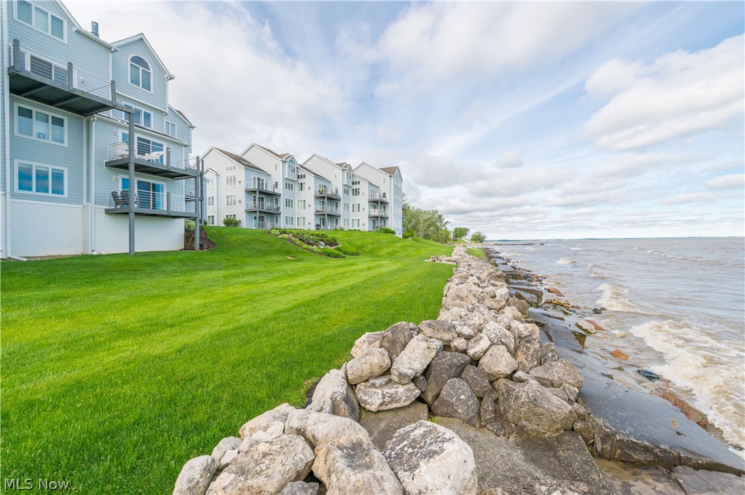 215 Grand Harbour Vermilion OH 44089