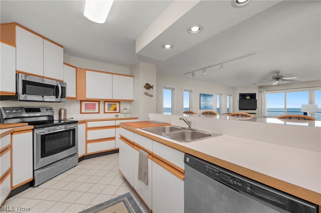 215 Grand Harbour Vermilion OH 44089