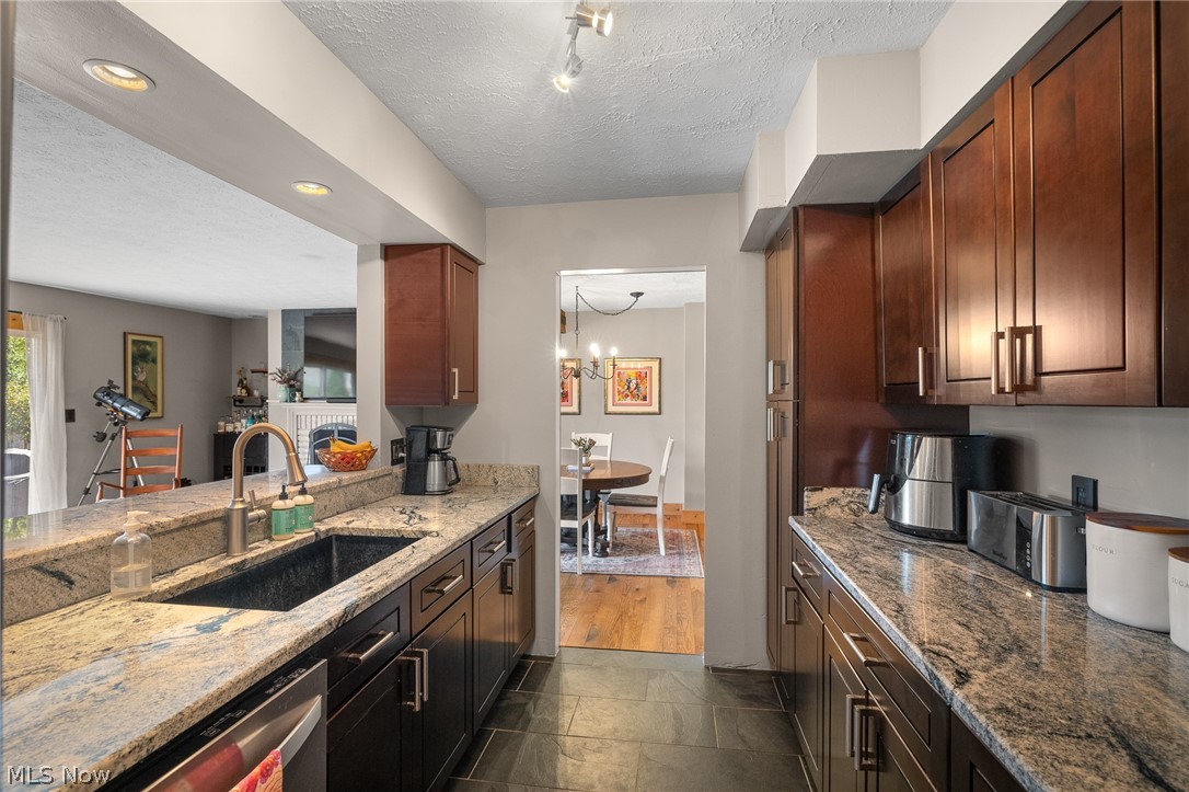 8532 Tanglewood Trail Chagrin Falls OH 44023