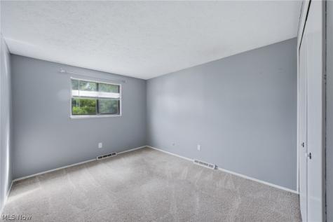 32726 Washington Court Solon OH 44139