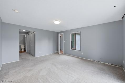 32726 Washington Court Solon OH 44139
