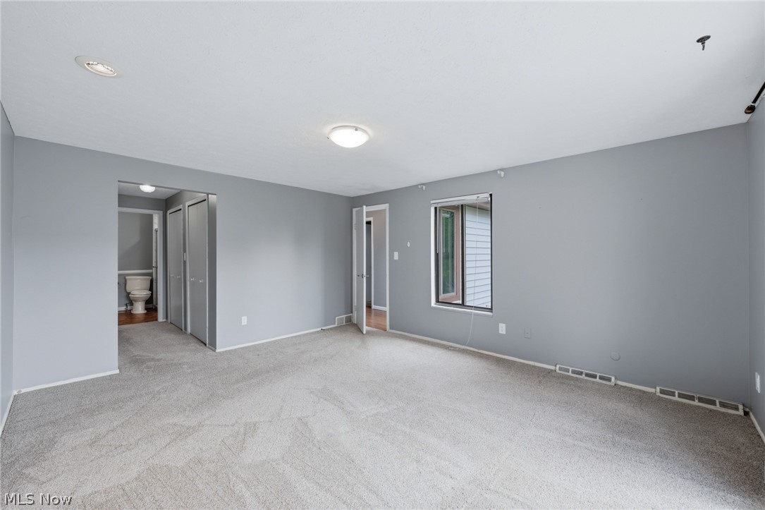 32726 Washington Court Solon OH 44139