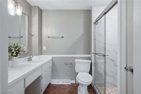 32726 Washington Court Solon OH 44139