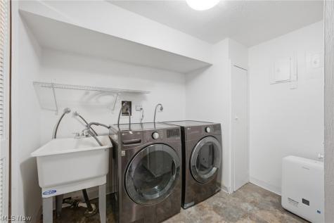 32726 Washington Court Solon OH 44139