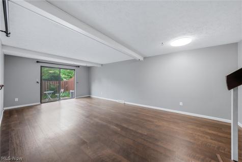 32726 Washington Court Solon OH 44139