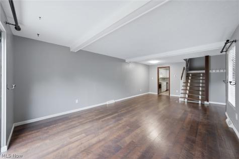 32726 Washington Court Solon OH 44139