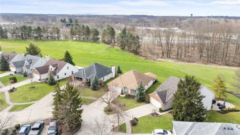 16406 Logan Court Strongsville OH 44136