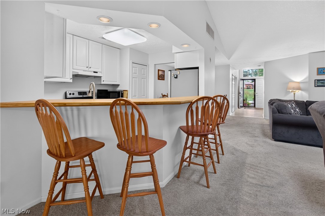 5242 Parkhurst Drive Sheffield Village OH 44054