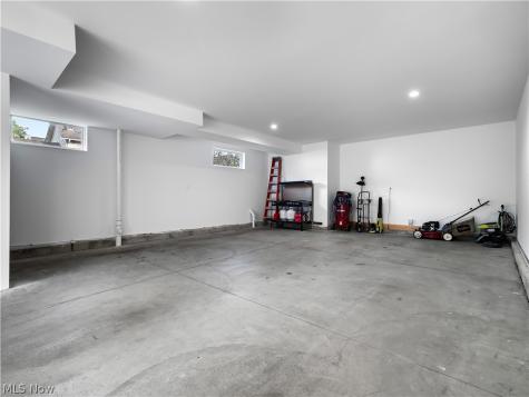 716 University Court Cleveland OH 44113