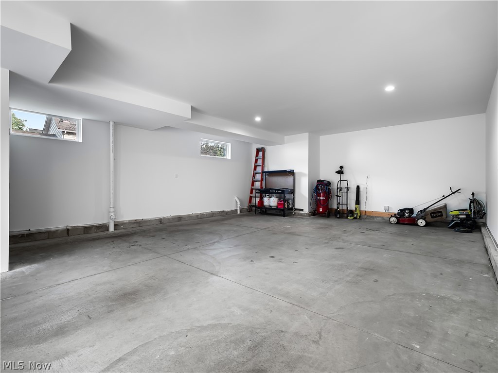 716 University Court Cleveland OH 44113