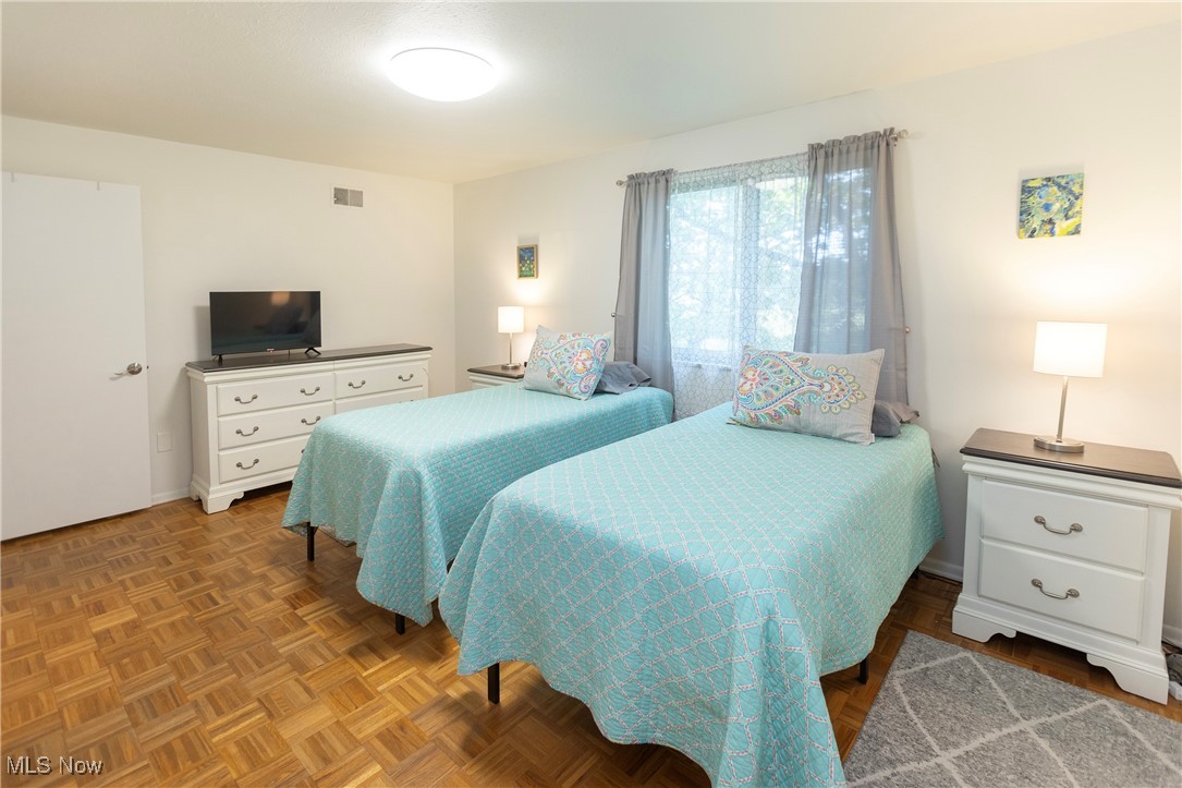 18501 Hilliard Boulevard Rocky River OH 44116