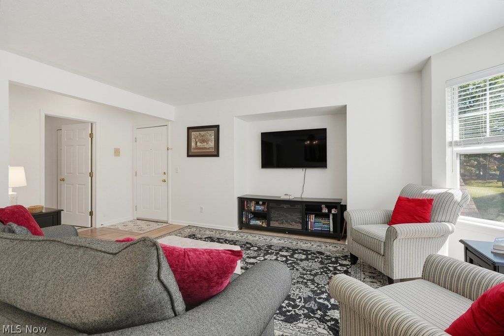 1005 Canyon View Road Sagamore Hills OH 44067