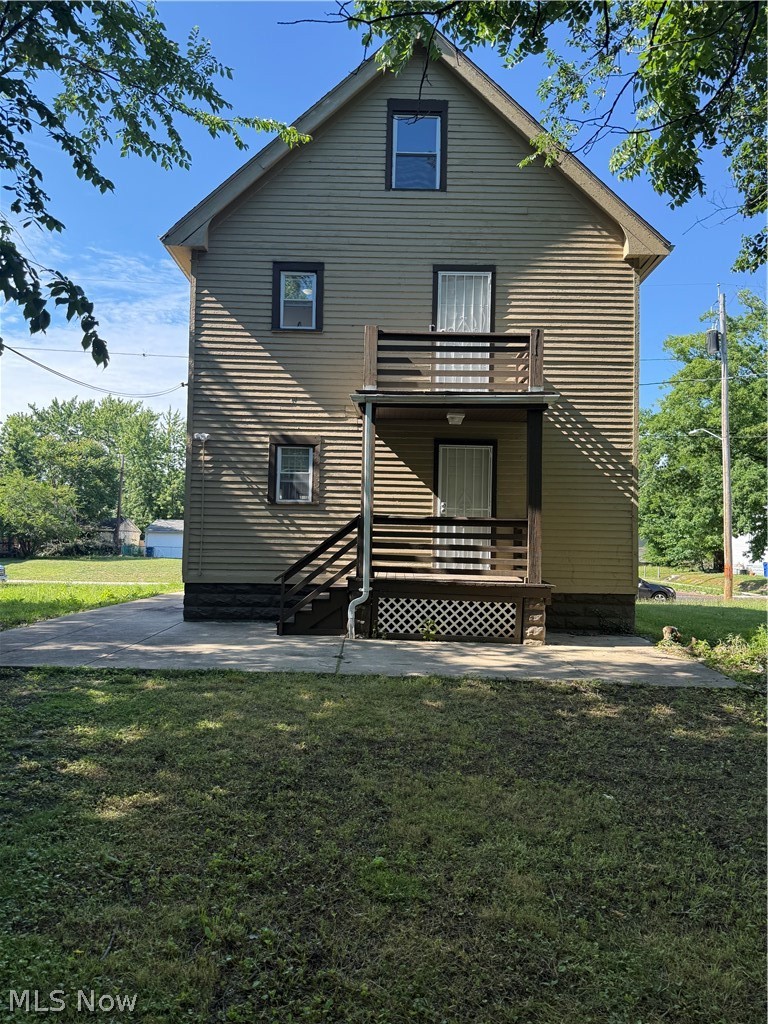 11824 Honeydale Avenue Cleveland OH 44120