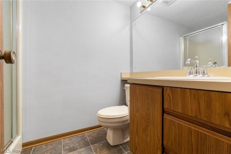 227-E Portage Lakes Drive Akron OH 44319